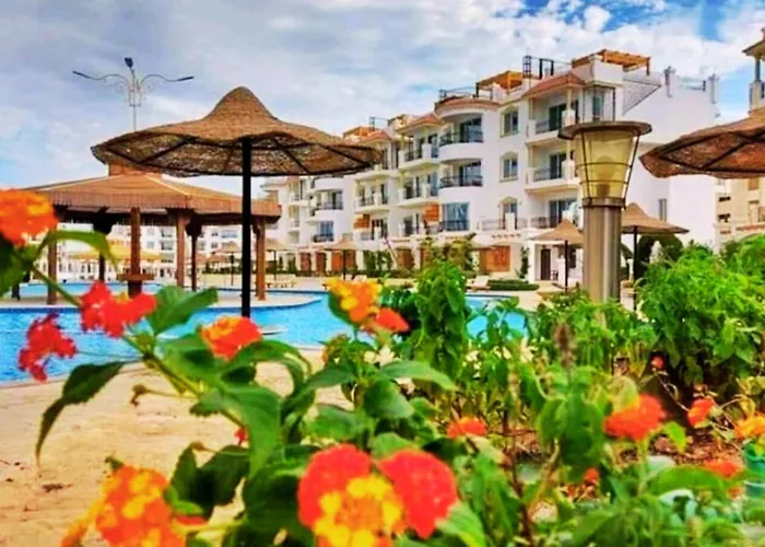 Luxury Hills Szálloda 4*