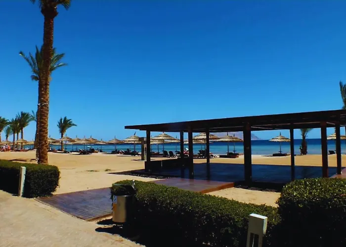 Szálloda Luxury Hills 4*