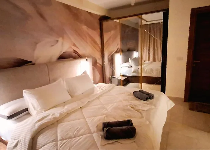 Luxury Hills Hotel 4*