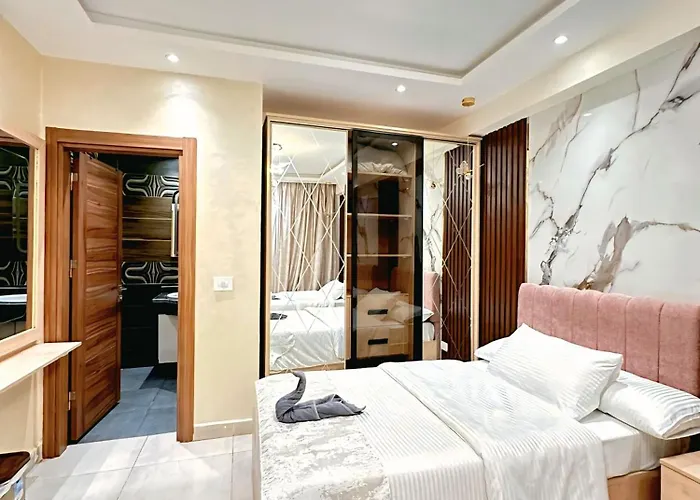 Szálloda Luxury Hills 4*