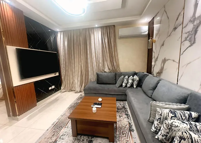 Luxury Hills
