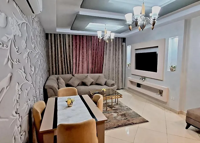 Luxury Hills Szálloda