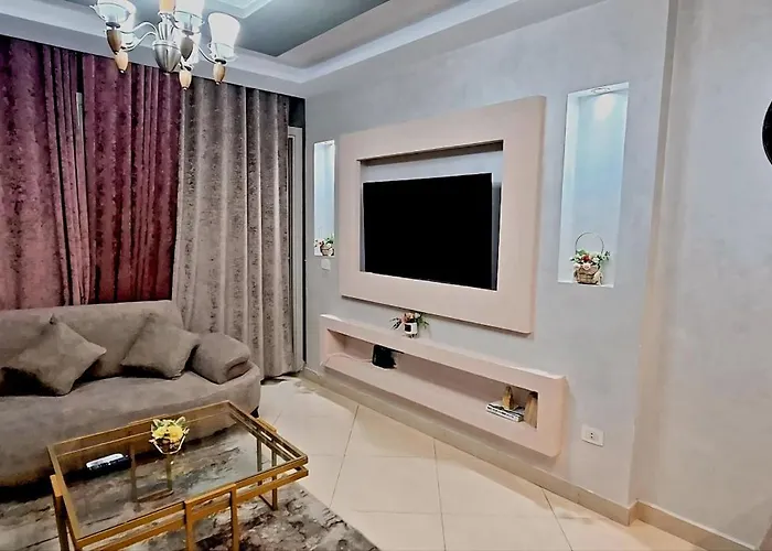 Luxury Hills 4*