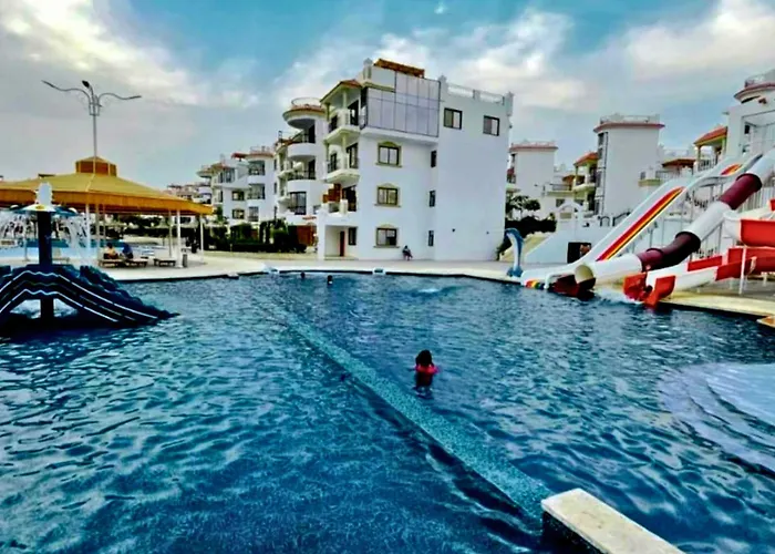 Luxury Hills Szálloda 4*