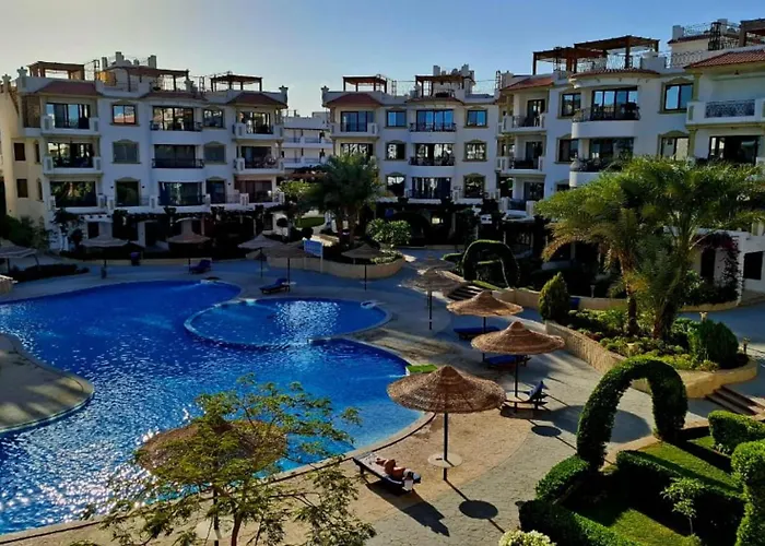 Luxury Hills 4*