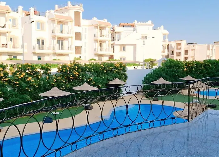 Hotel Luxury Hills 4*